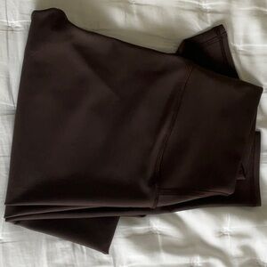 Alo- 7/8 HIGH WAIST AIRLIFT LEGGINGS (espresso)